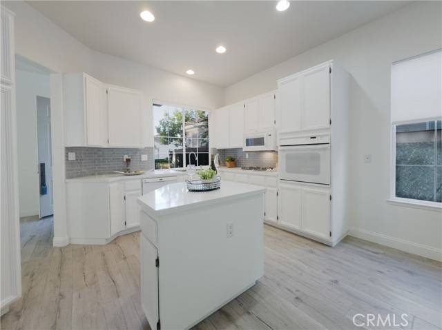 Mission Viejo, CA 92692,21406 Carabela