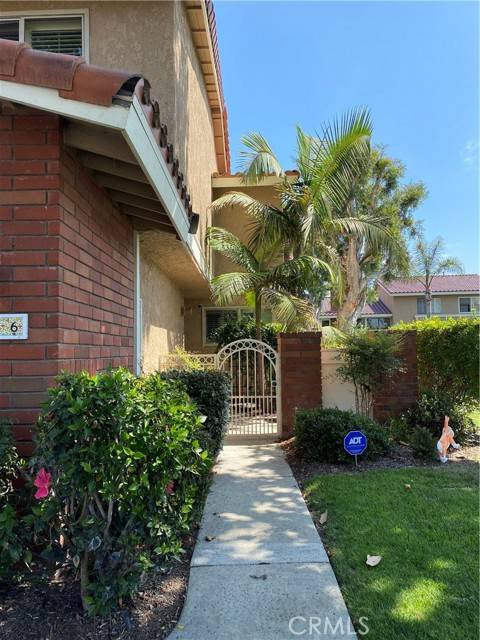 Huntington Beach, CA 92648,7866 Southwind Cir