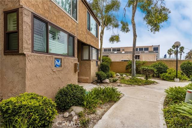 Huntington Beach, CA 92649,17162 Bluewater Lane