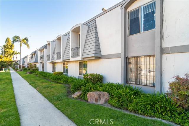 Long Beach, CA 90805,5500 Ackerfield Avenue #407