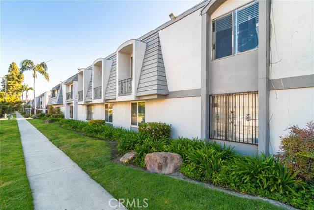 Long Beach, CA 90805,5500 Ackerfield Avenue #407