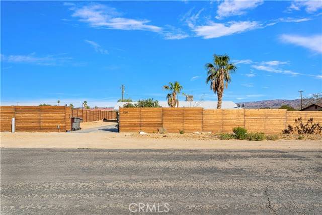 Joshua Tree, CA 92252,4789 Avenida Del Sol