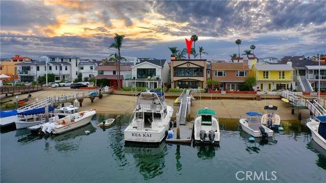 Newport Beach, CA 92662,209 E Bay Front