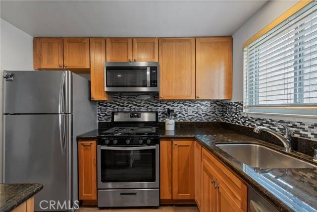 Placentia, CA 92870,162 Southampton Way #23