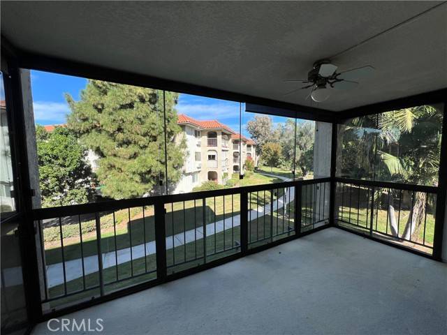 Laguna Woods, CA 92637,3243 San Amadeo #2H