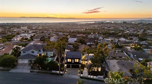 Corona Del Mar, CA 92625,1543 Sandcastle Drive