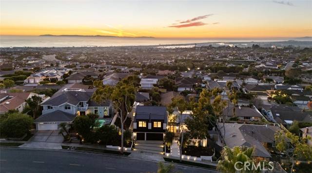 Corona Del Mar, CA 92625,1543 Sandcastle Drive
