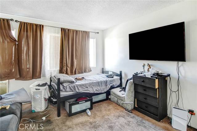 Sylmar, CA 91342,13050 Dronfield Avenue #22