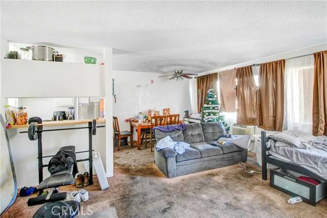 Sylmar, CA 91342,13050 Dronfield Avenue #22