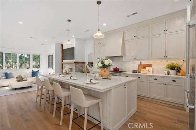 Newport Beach, CA 92663,337 Holmwood Drive