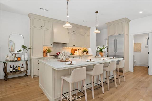 Newport Beach, CA 92663,337 Holmwood Drive