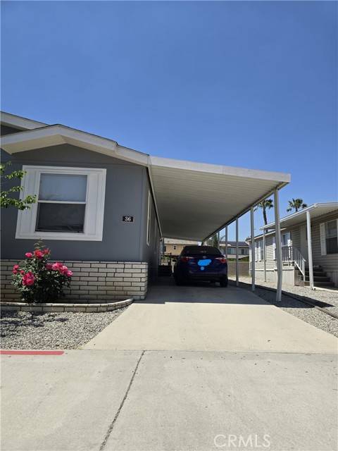 San Jacinto, CA 92582,913 S Grand #36