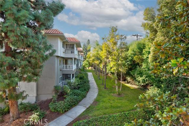 Laguna Woods, CA 92637,2405 Via Mariposa W #2D