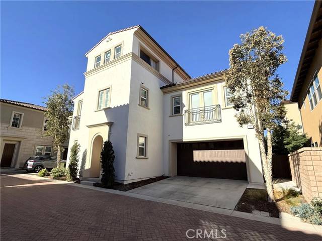 Lake Forest, CA 92630,98 Pinnacle Drive