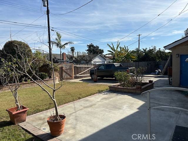 Huntington Beach, CA 92647,17332 GOLDENWEST Street