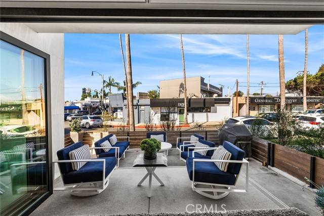 Corona Del Mar, CA 92625,612 Goldenrod Avenue