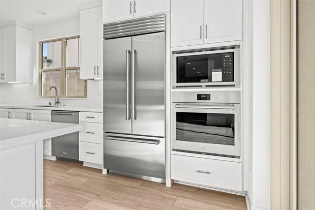 Irvine, CA 92602,242 Collino