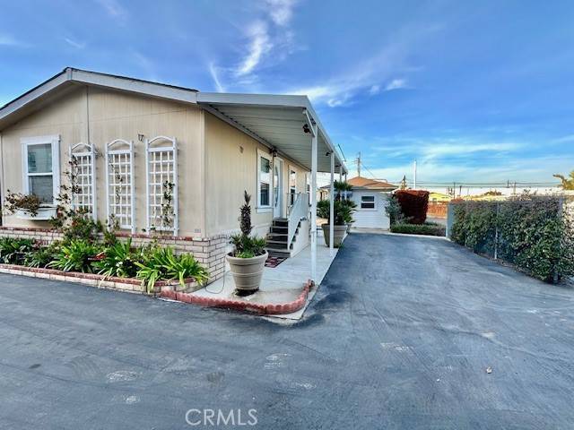 Costa Mesa, CA 92627,1660 Whittier #17