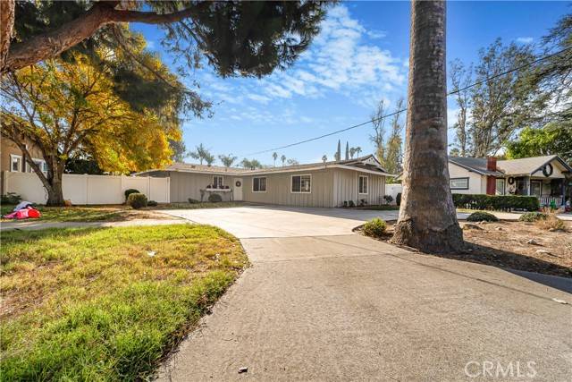 Riverside, CA 92504,5676 Grand Avenue