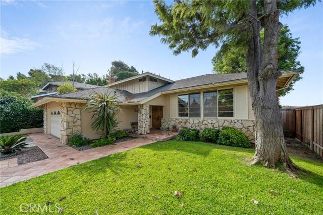 Costa Mesa, CA 92626,1883 Swan Circle