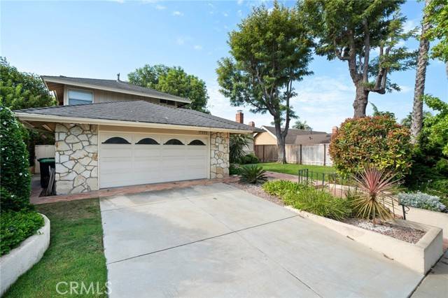 Costa Mesa, CA 92626,1883 Swan Circle