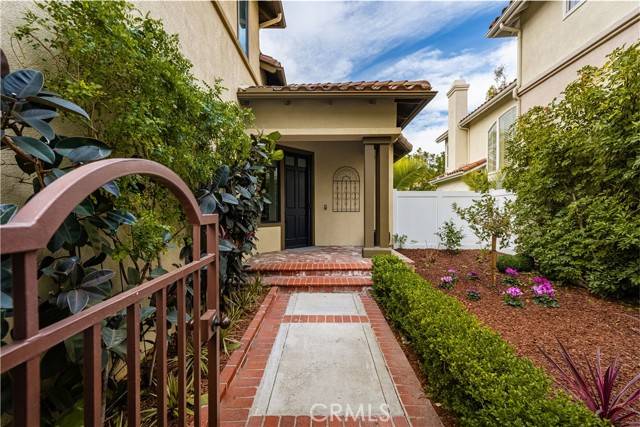 Tustin, CA 92782,2498 McCoy Drive