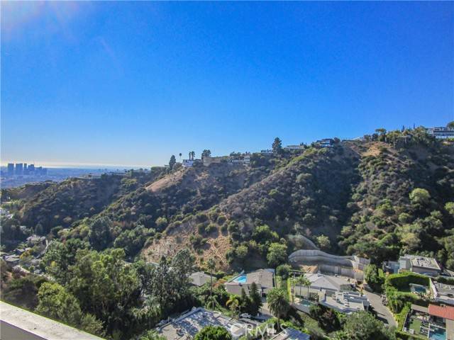 Los Angeles, CA 90069,1893 Sunset Plaza Drive