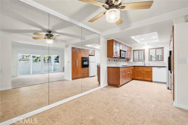 Laguna Woods, CA 92637,2113 Via Puerta #B