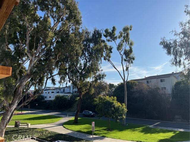 Corona Del Mar, CA 92625,401 Jasmine MAIN FLOOR Avenue