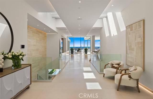Corona Del Mar, CA 92625,1119 Dolphin