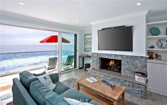 Laguna Beach, CA 92651,1249 Ocean Front #D