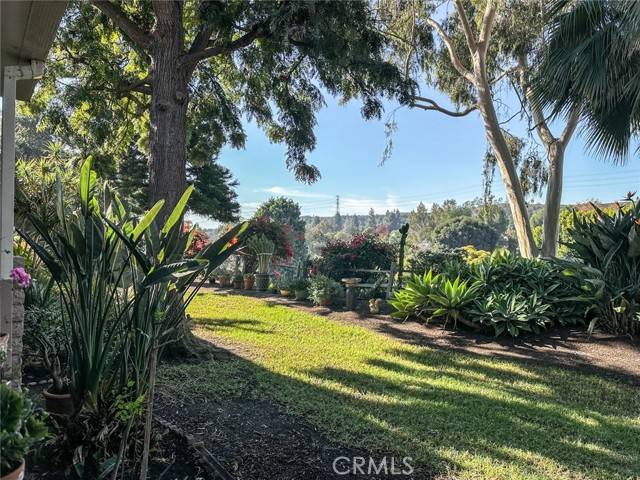 Laguna Woods, CA 92637,3275 San Amadeo #B