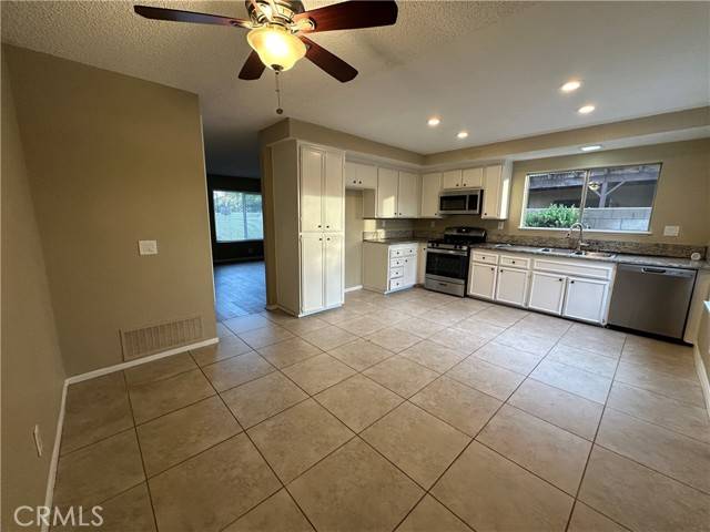 Chino, CA 91710,13564 Daisy Lane