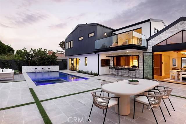 Corona Del Mar, CA 92625,1516 Sandcastle Drive