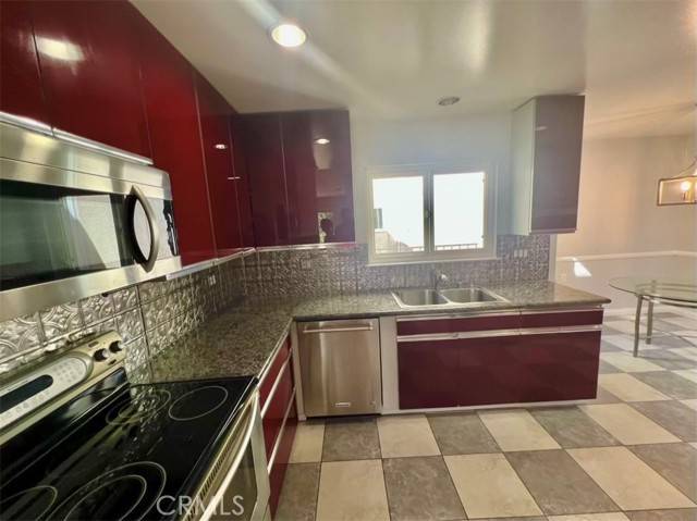 Laguna Woods, CA 92637,2387 Via Mariposa #3D