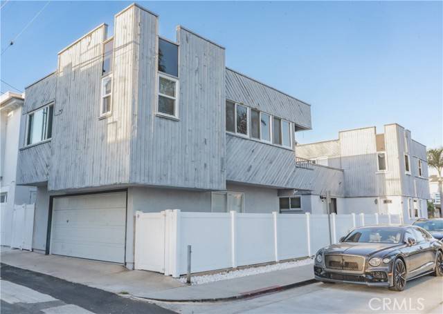 Newport Beach, CA 92662,201 Diamond Avenue