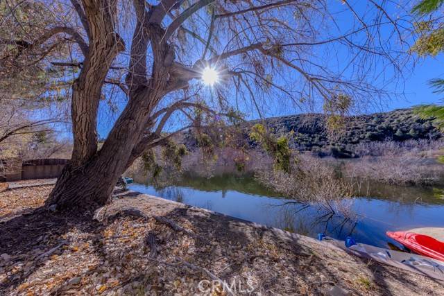 Lake Hughes, CA 93532,43680 Trail G