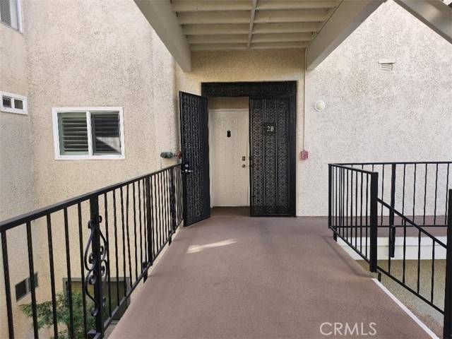 Laguna Woods, CA 92637,2401 Via Mariposa W #2H