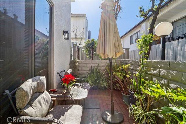 Valley Village, CA 91607,12390 Chandler Boulevard #J
