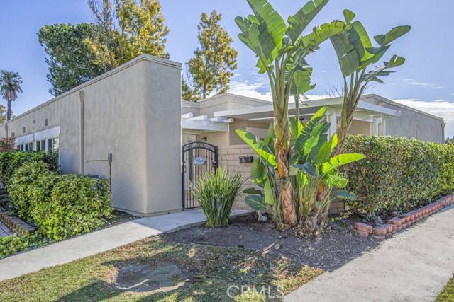 Laguna Woods, CA 92637,2308 Via Puerta #A