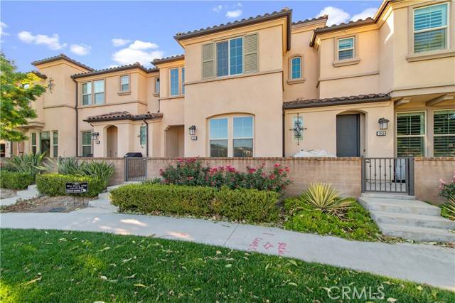 Lake Forest, CA 92630,88 Finch