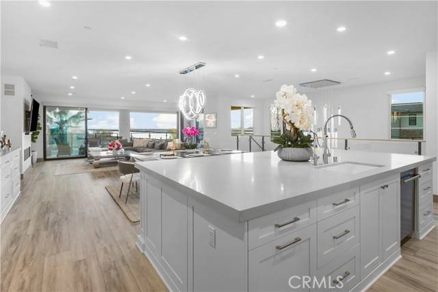 Seal Beach, CA 90740,10 Ocean Place