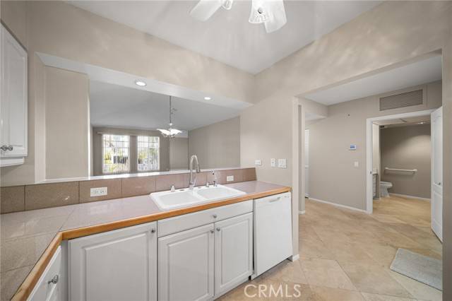 Dana Point, CA 92629,25432 Sea Bluffs Drive #302