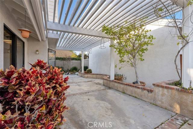 Irvine, CA 92614,36 Amberleaf #83