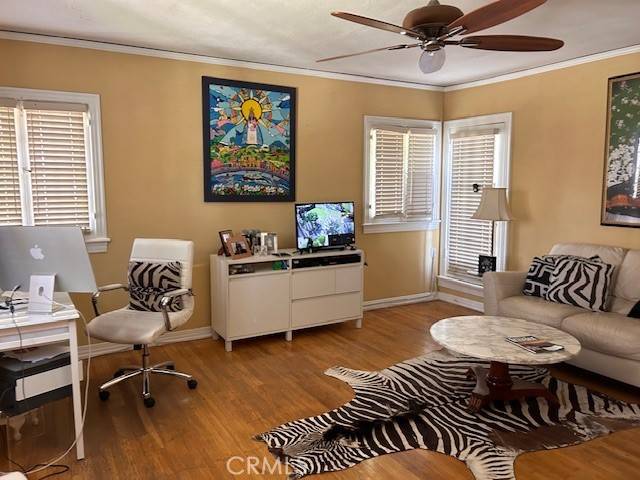 Los Angeles, CA 90004,322 N Mccadden Place