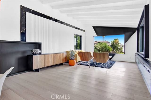 Newport Beach, CA 92663,300 Holmwood Drive