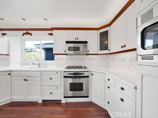 Corona Del Mar, CA 92625,931 Gardenia Way