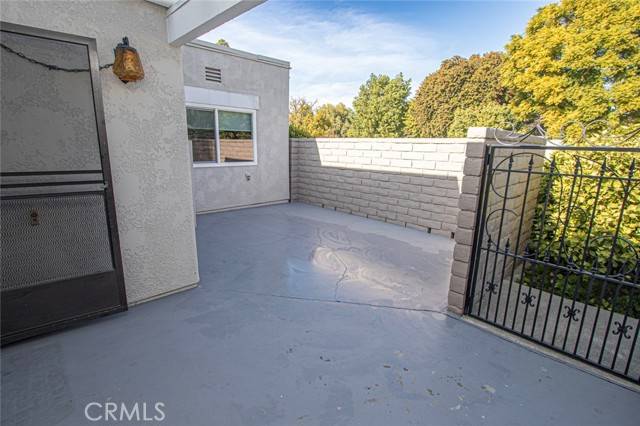 Laguna Woods, CA 92737,2272 Via Mariposa #C