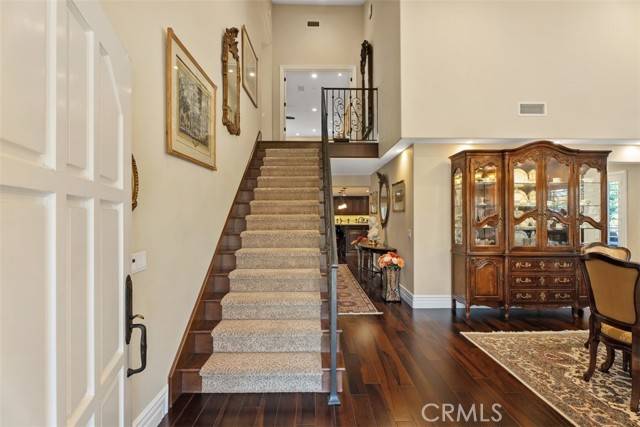 Yorba Linda, CA 92886,5571 Clover Hill Drive