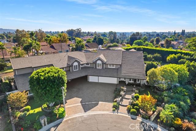 Yorba Linda, CA 92886,5571 Clover Hill Drive